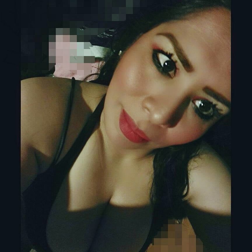 M I L F F B O W O R L D