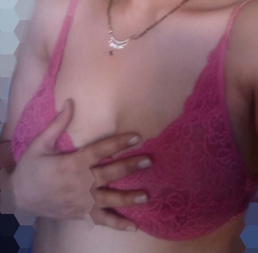 Unseen boobs pics