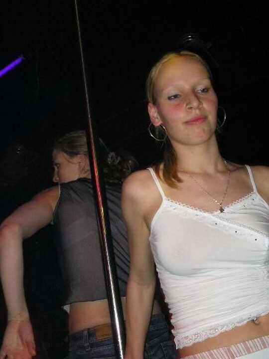 HOLIDAY &amp; PARTY AMATEUR GIRLS