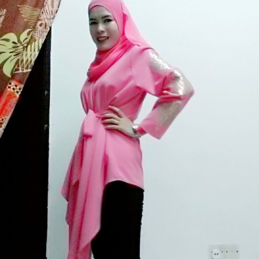 Suriati Ismail - MILF Melayu Legend (PREVIEW )