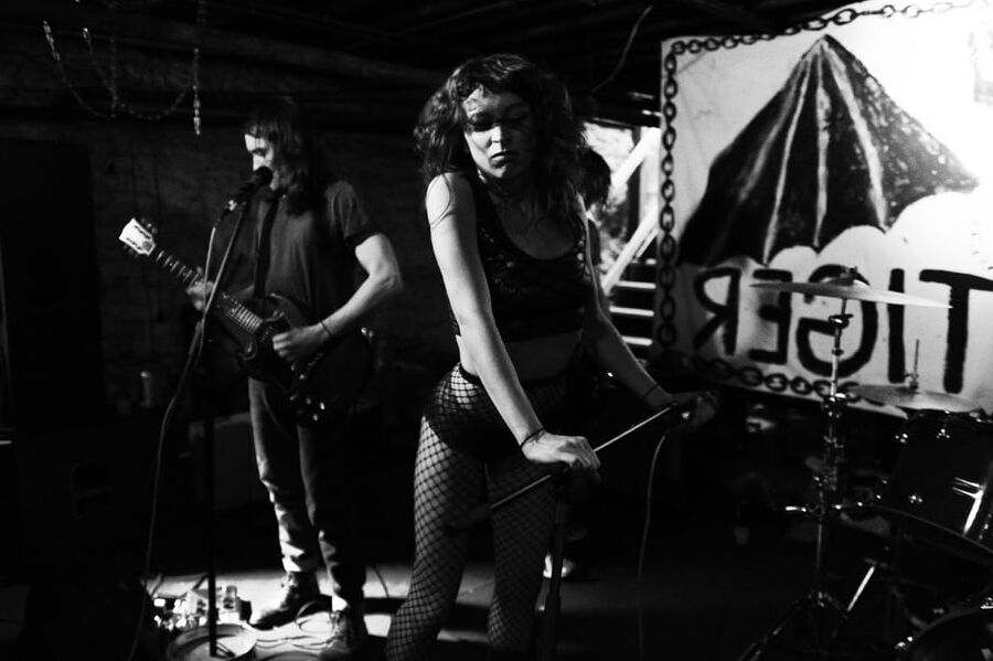 TRASHY SLUTTY JEWISH PUNK ROCK GOTH SINGER in a band