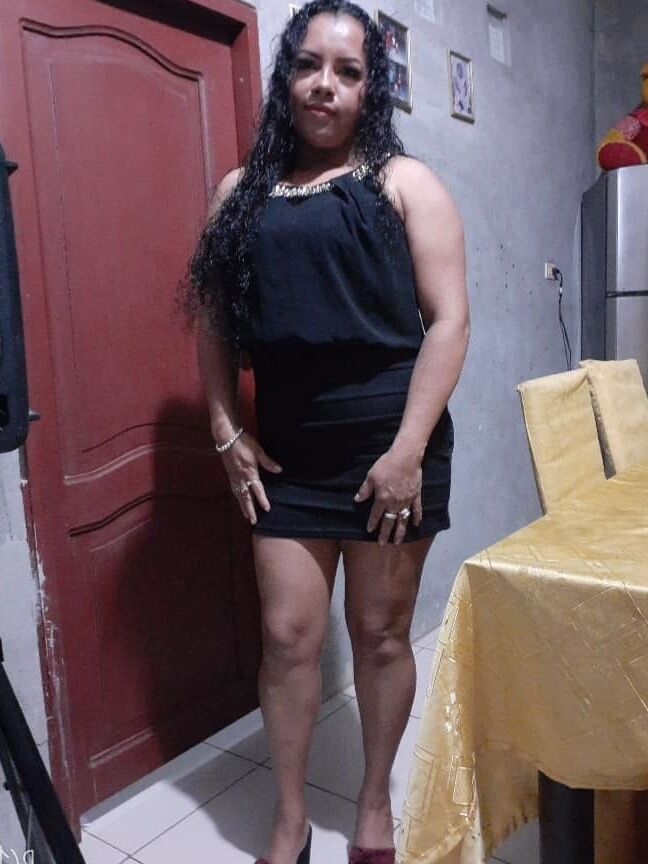 hermanas guayaquil ecuador