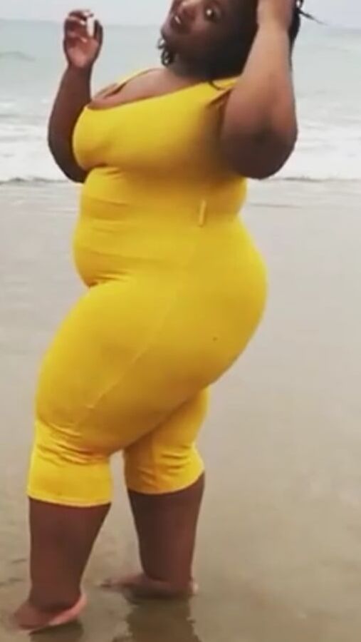 Chunky phat mega pear bbw Kamvale