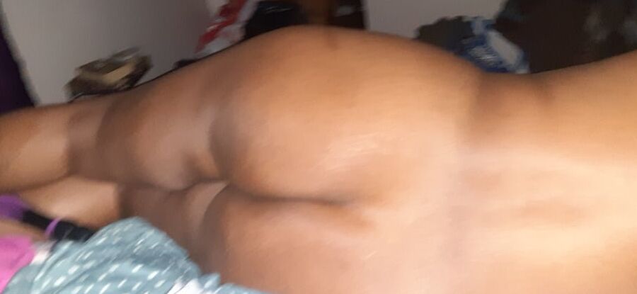 BLACK MOM NAKED