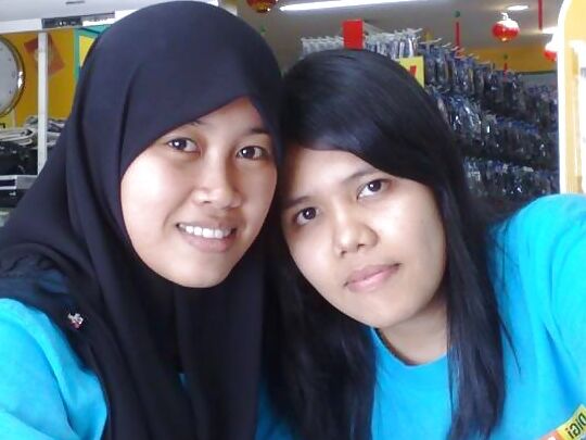 Jilbab Janda