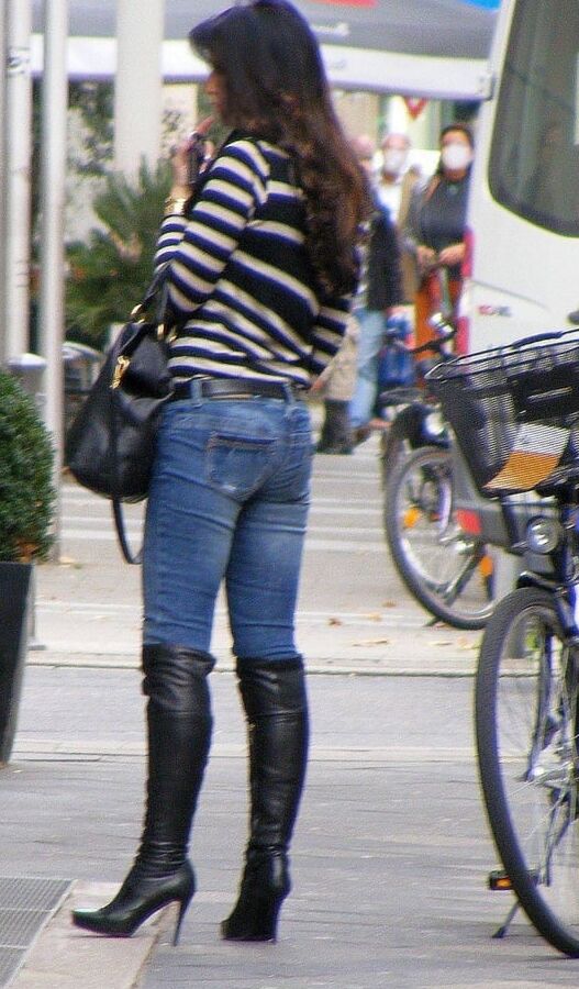 Milfs &amp; Gilfs - Boots and Jeans