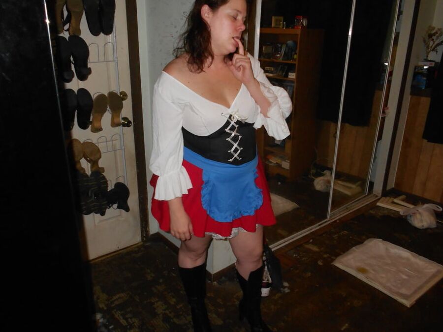 sexychubbyangela beer girl