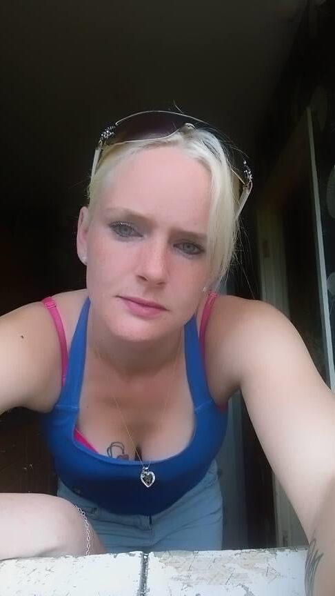 Hot Blonde Hazel