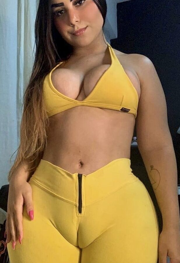 Fat Ass Fat Cameltoe Babe