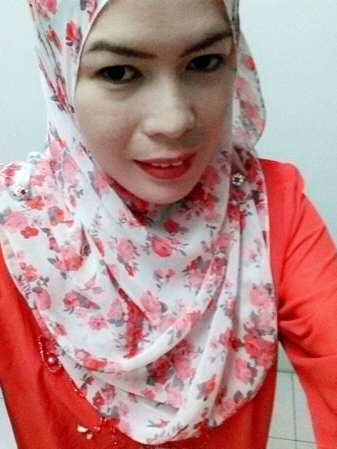 Suriati Ismail - MILF Melayu Legend (PREVIEW )