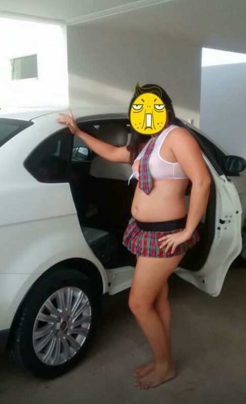 Esposa na garagem