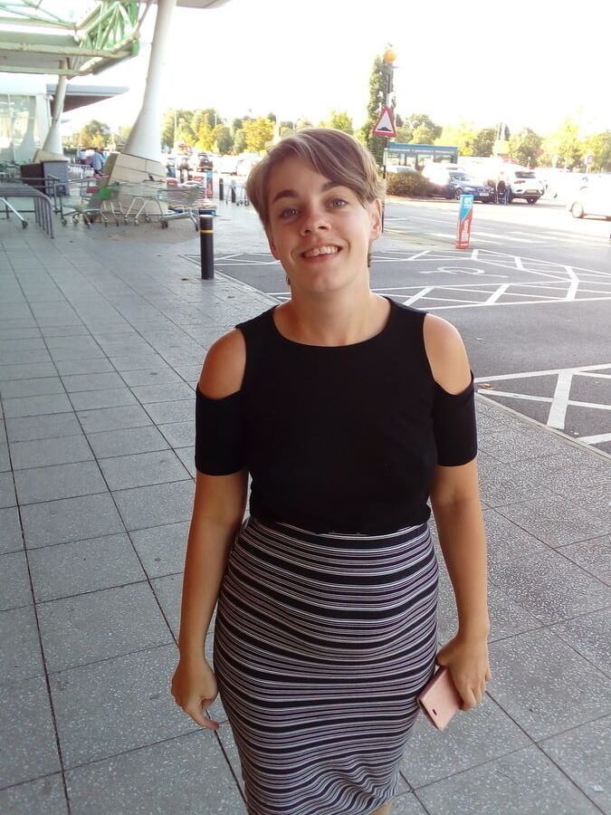 Exposed Whore Naomi Sophie Shotter From Pirbright UK