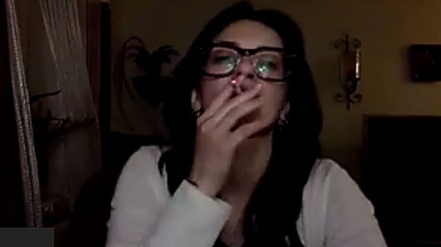 Smoking Hot Mama (milf) on Zoom