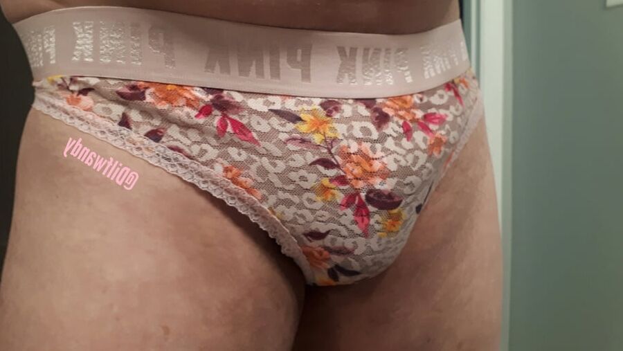 VS Pink