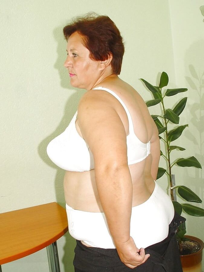 Older and hot (Moms big udders)