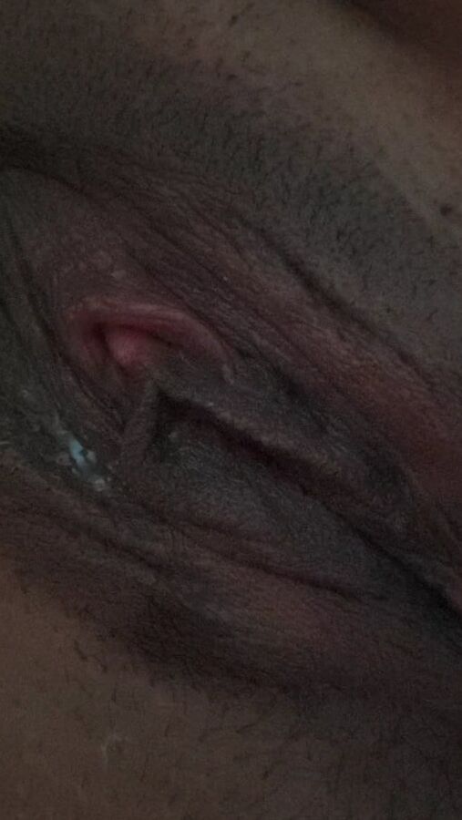 Seins et belle chatte de ma femme