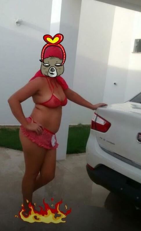 Esposa na garagem