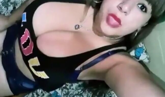 salope gros seins en manque de bite