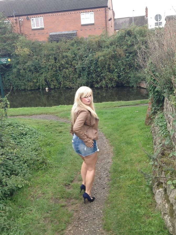 a lovely walk canalside