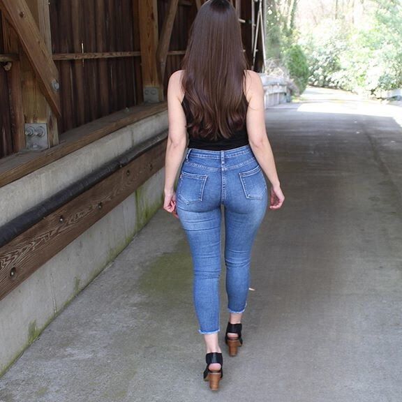 On Instagram- thefinalnoelle