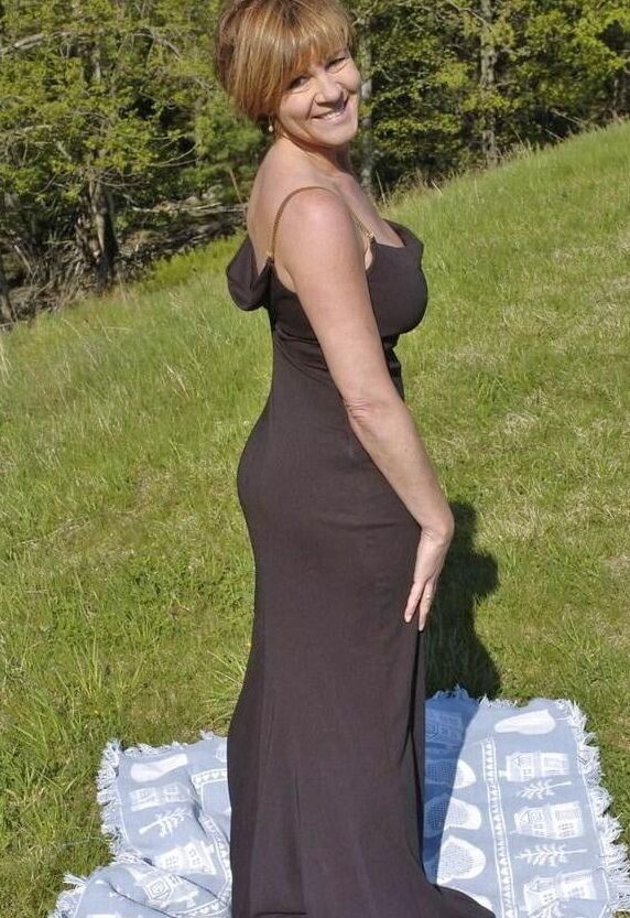 Shared Slutwife Gets Hotter With Age!