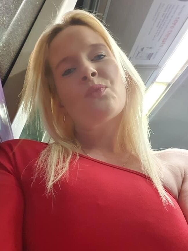 Hot Blonde Hazel