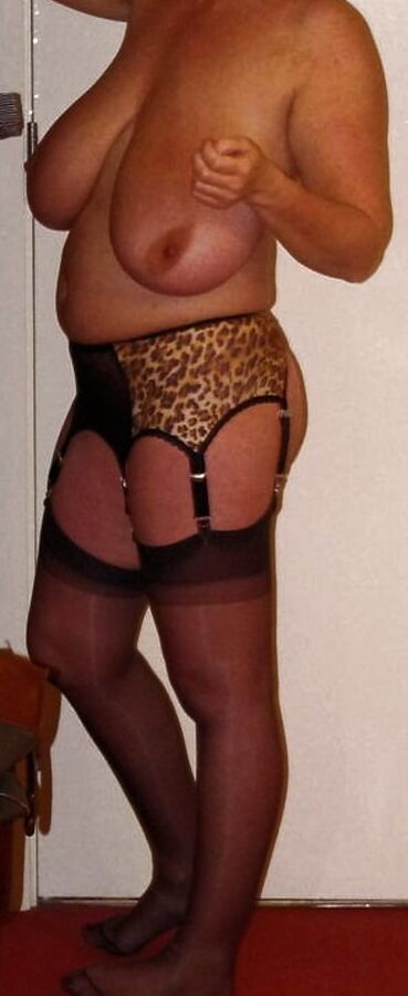 Huge Saggy Tit Mature MILF