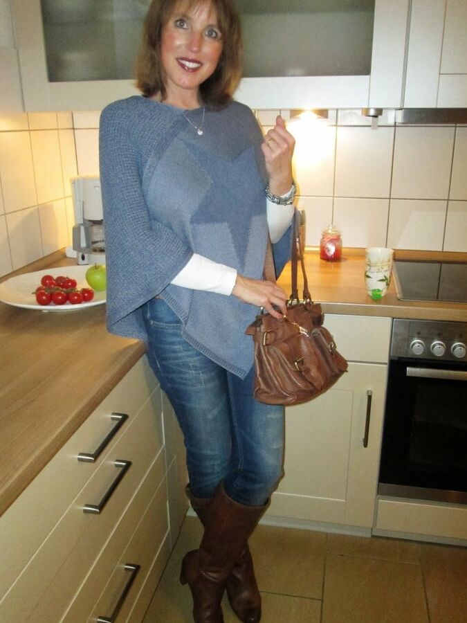 Milfs &amp; Gilfs - Boots and Jeans