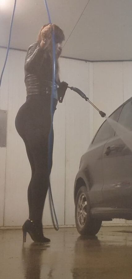 Turkish Dutch sissy car wash