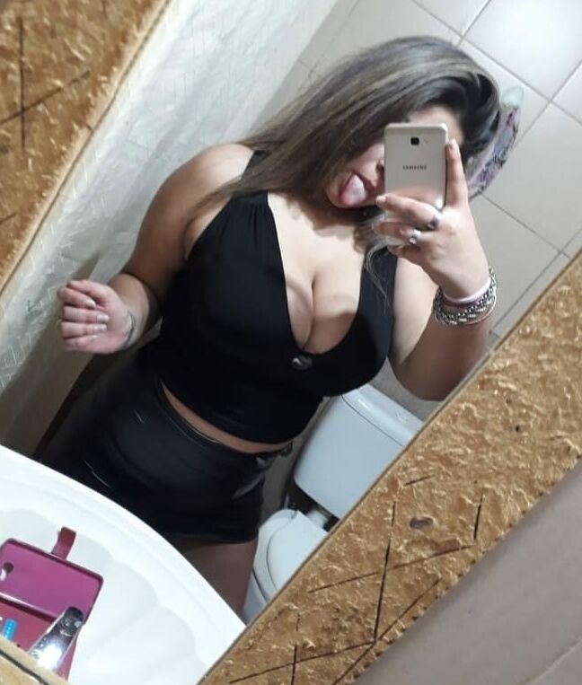 salope gros seins en manque de bite