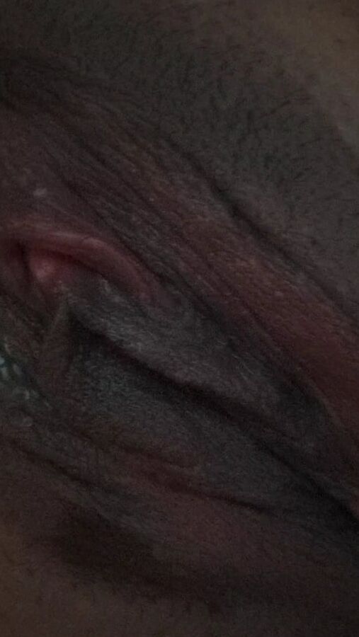 Seins et belle chatte de ma femme