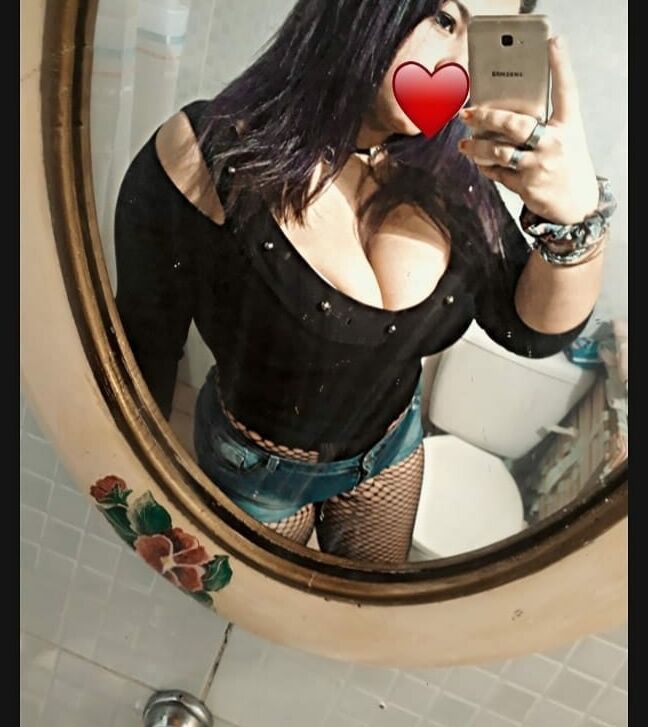 salope gros seins en manque de bite