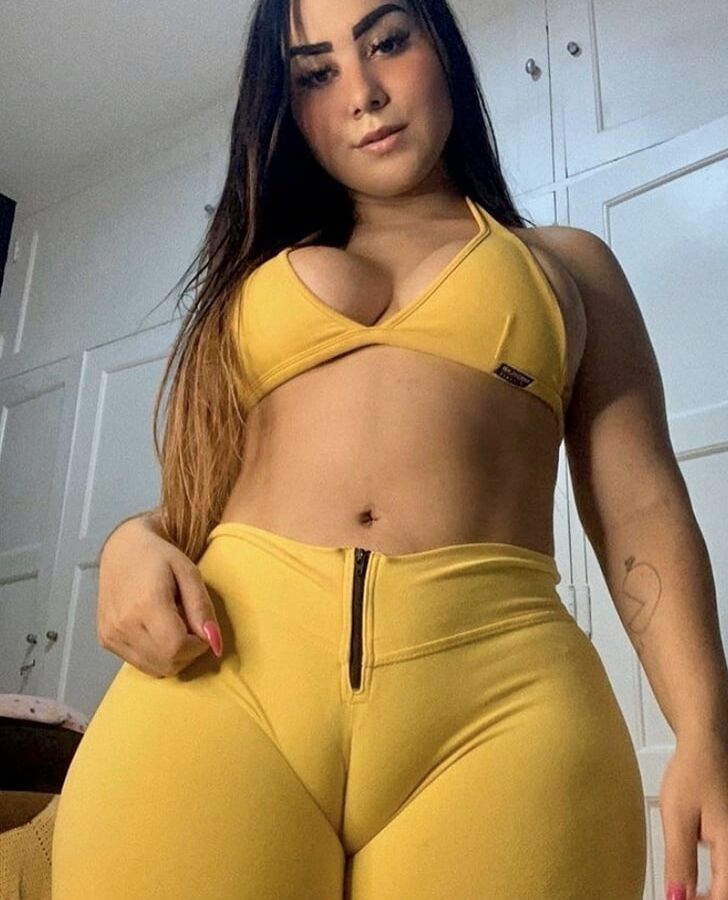 Fat Ass Fat Cameltoe Babe