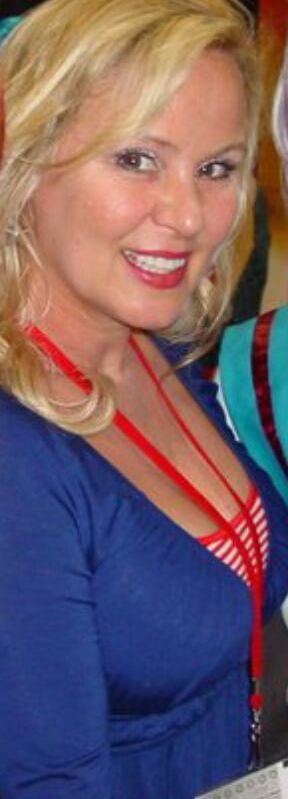Wendee lee (blonde milf voice actress)