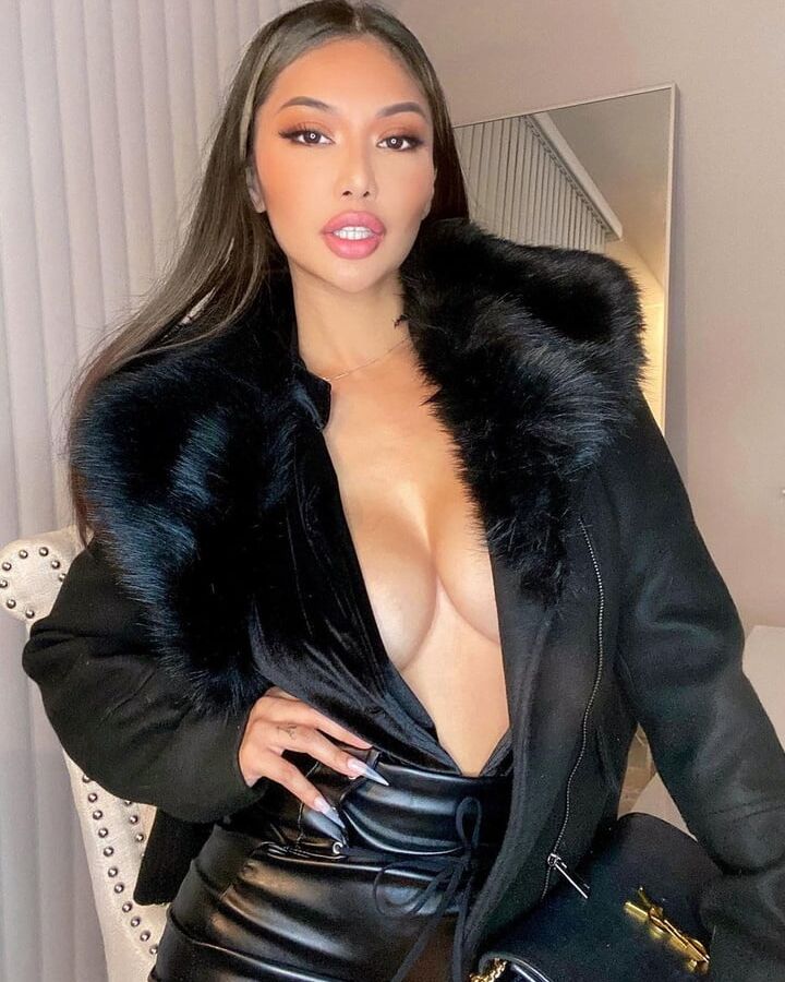 Asian Insta Model Ashley V Juicy Big Tits Ass SEXY MILF