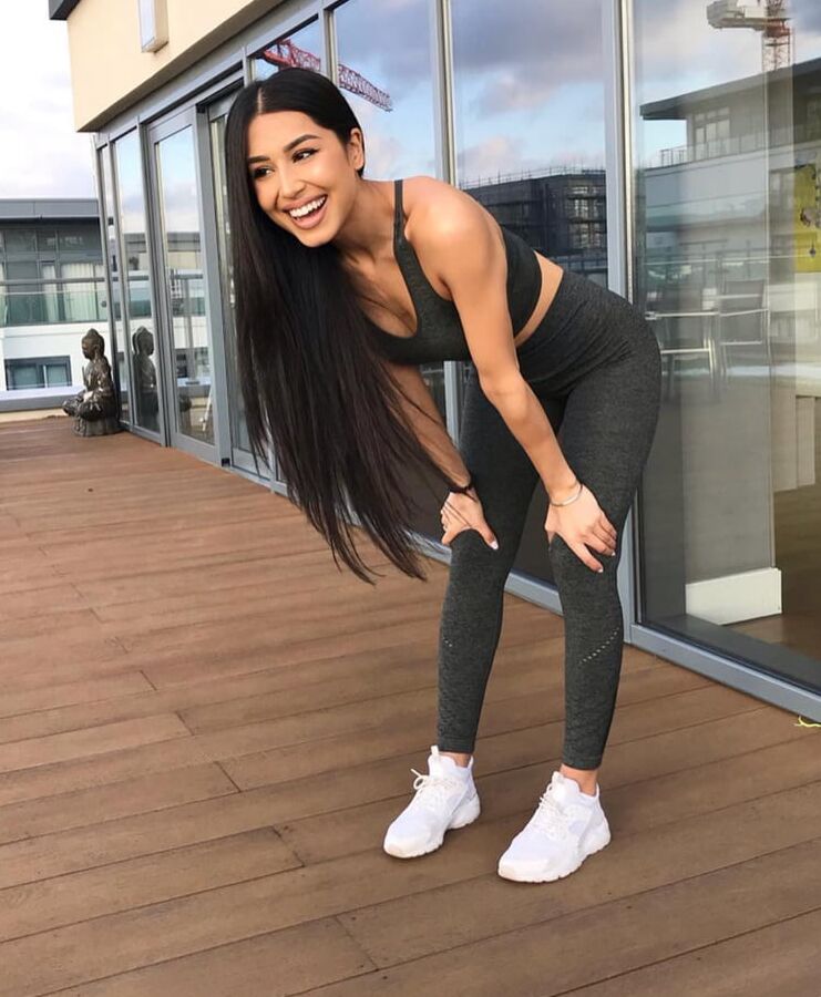 Instagram Babe Erim Indian Sexy Slut Tight Body Dresses Legs