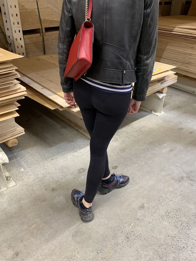 I like her hot ass