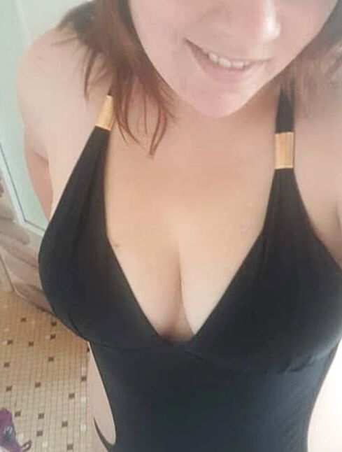 Marjorie Petites tenues et poses sexy