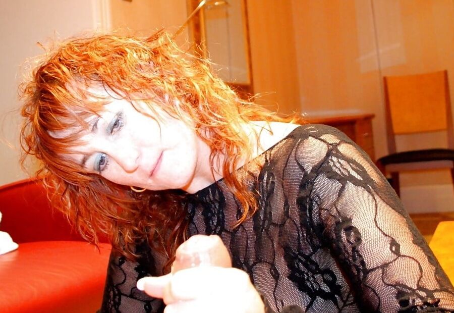 Sexy as fuck Chunky Ginger MILF Slut