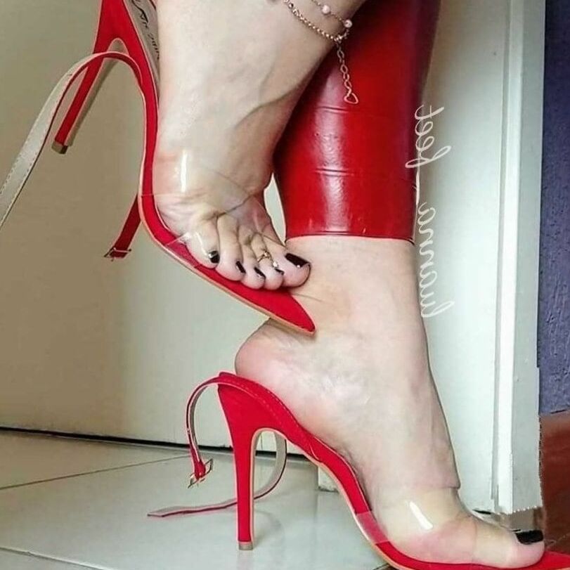Live under this feet
