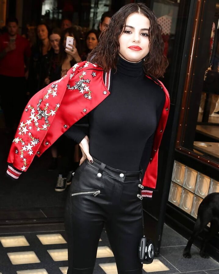 selena gomez sexy