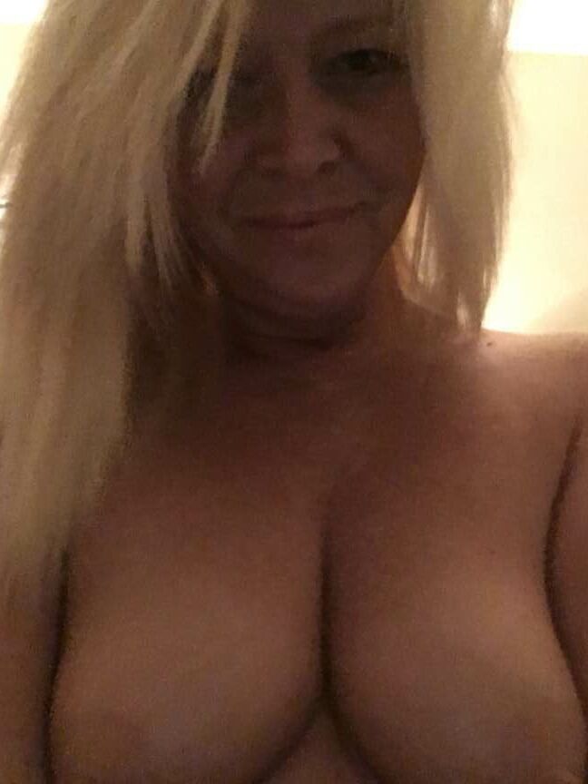 Naughty Milfs