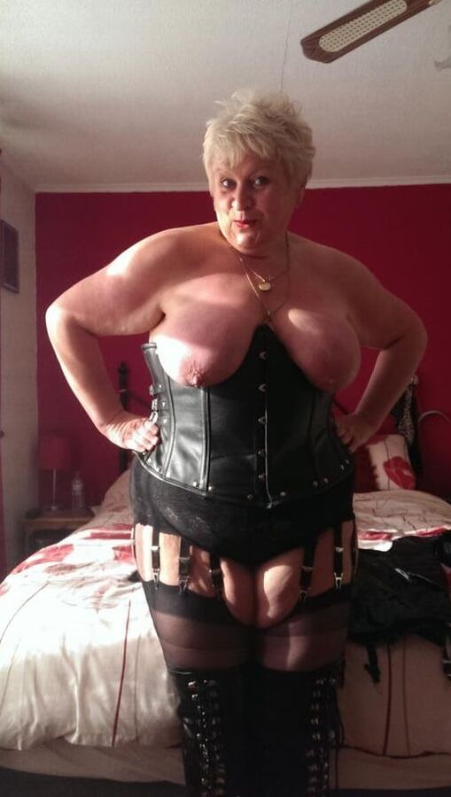 Horny Grannies In Stockings