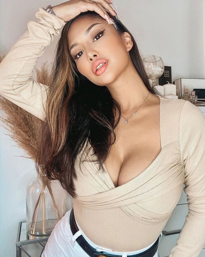 Asian Insta Model Ashley V Juicy Big Tits Ass SEXY MILF