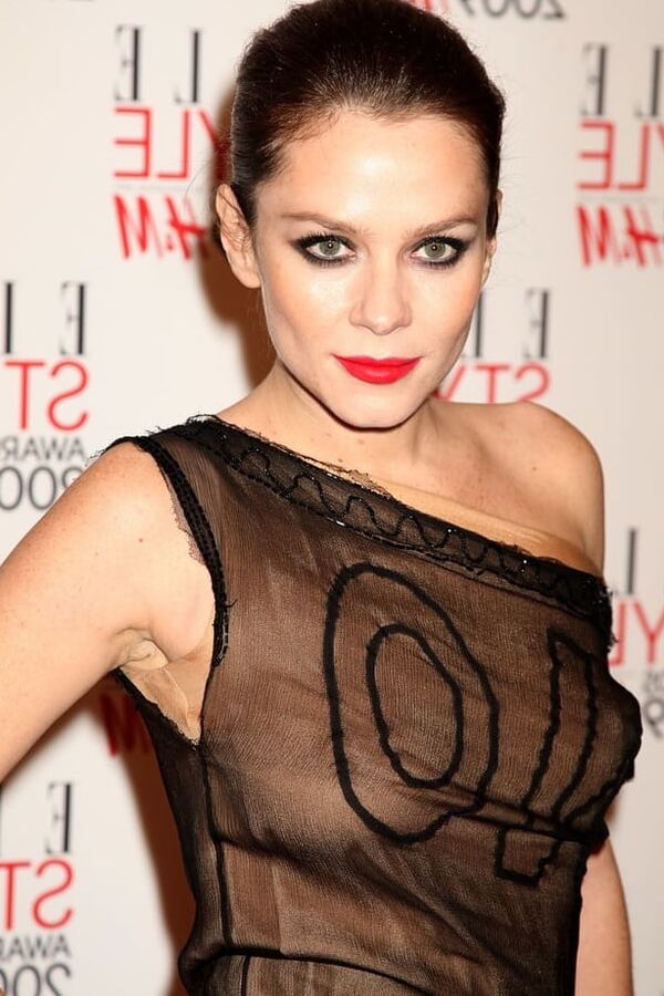 Anna Friel