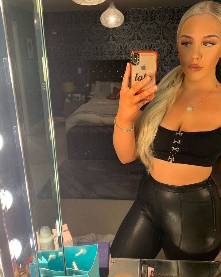Sexy British Sluts Big Tits Heels Ass Lips