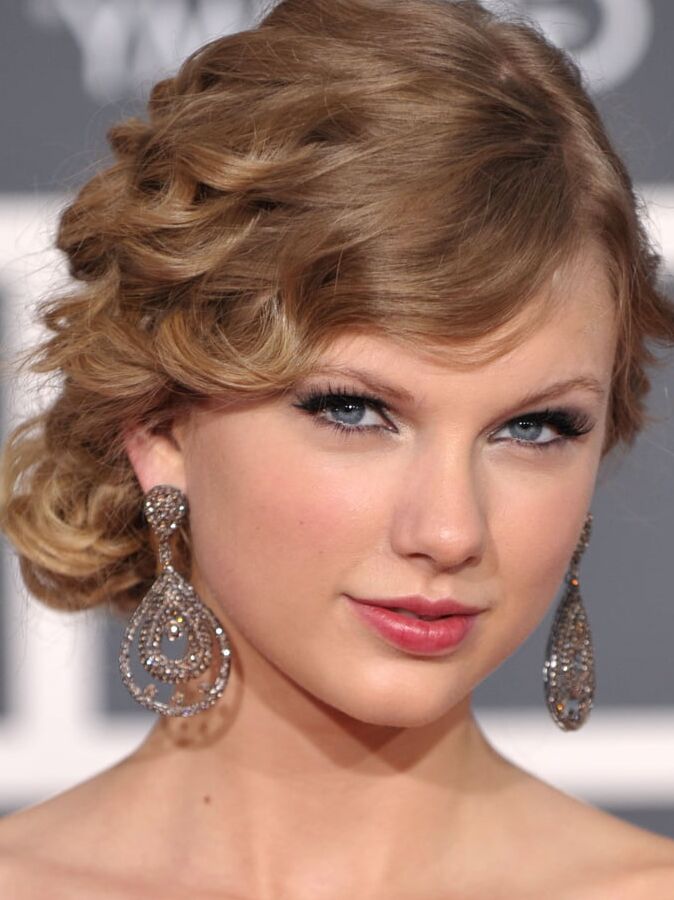 Gorgeous Taylor -