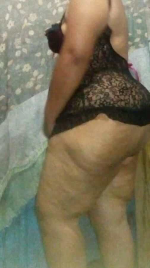 Mature Latin slut