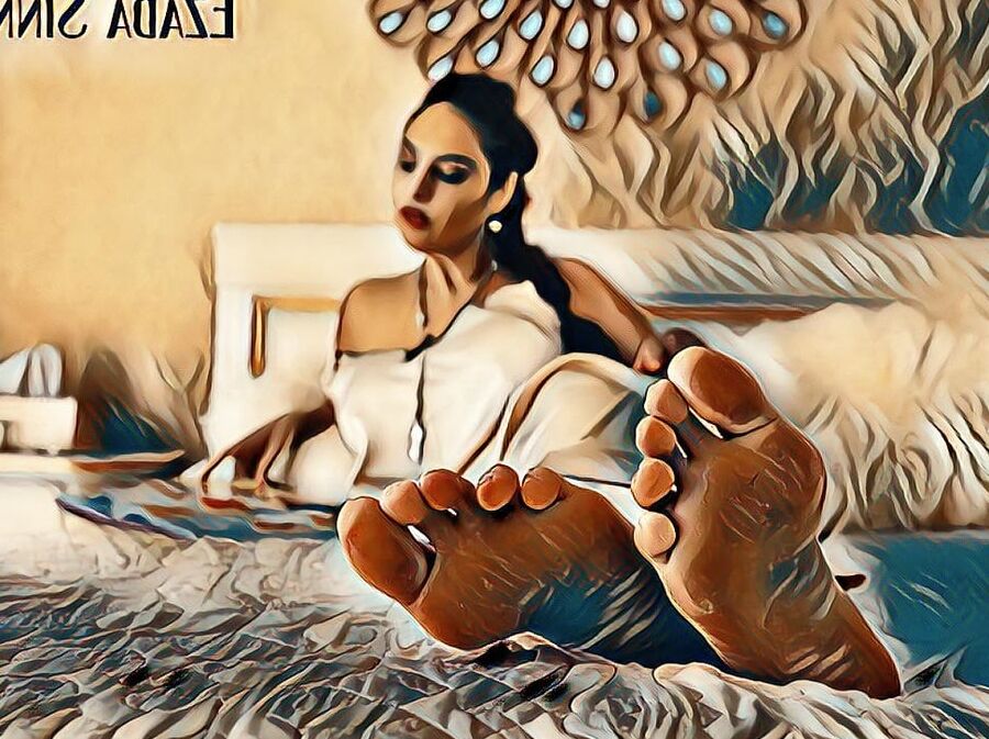 Mistress Ezada Sinn