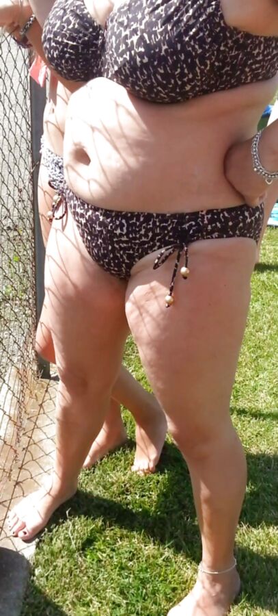 Bbw mix (By the pool)